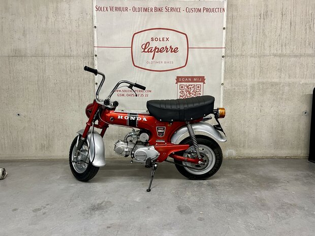 Honda Dax st50g 1976 Candy Red (VERKOCHT)