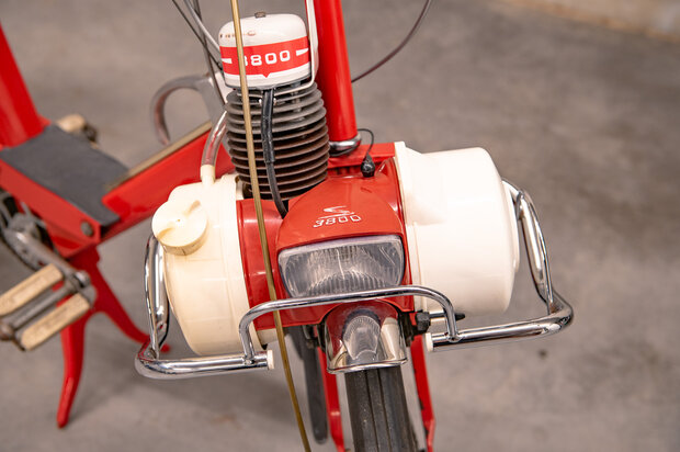 1969 Solex 3800 Deluxe Rouge