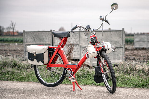 1969 Solex 3800 Deluxe Rouge